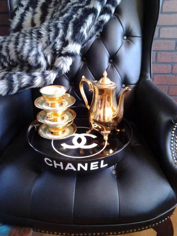 6 Ways To Display Chanel Logo In Your Decor Elena Noglou Interior Designer Έλενα Αρσένογλου Διακοσμήτρια - Chanel Living Room Decor Ideas